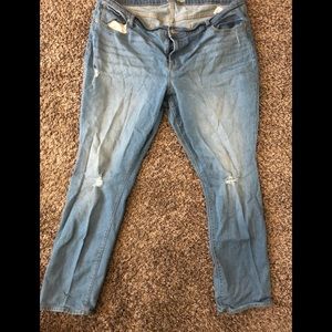 Old Navy Size 20 Light Wash Distressed Jeans